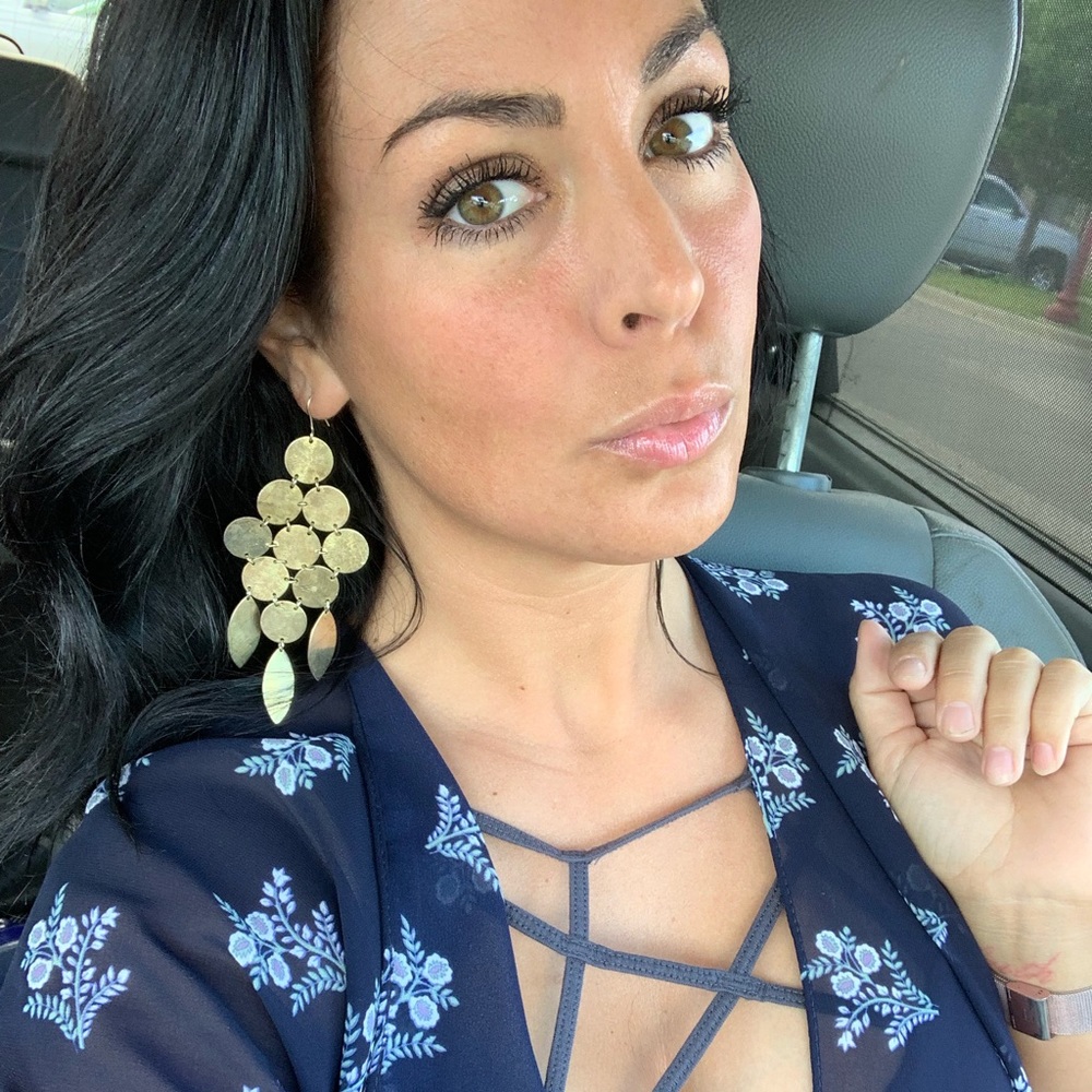 Meet your Posher, Shelby